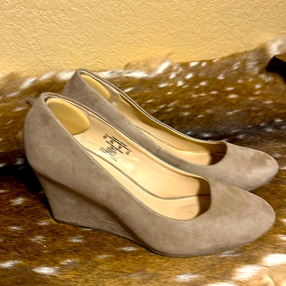 Attention ultra suede beige wedge pumps